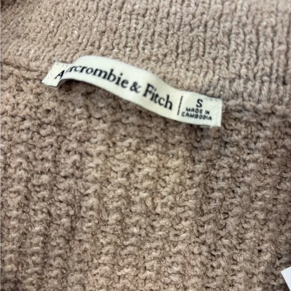 Brand new/ never worn. Abercrombie & Fitch Tan Knit Sweater - Picture 3 of 4